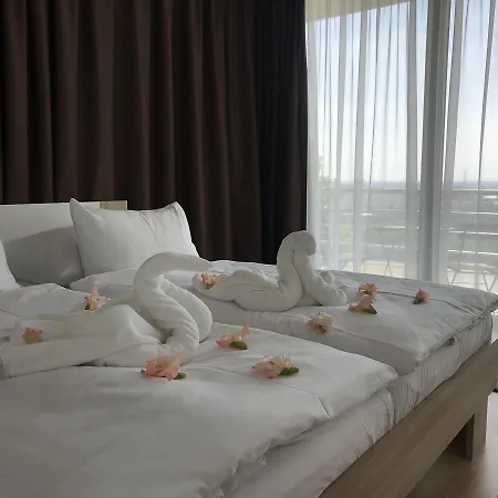 River View Отель Братислава