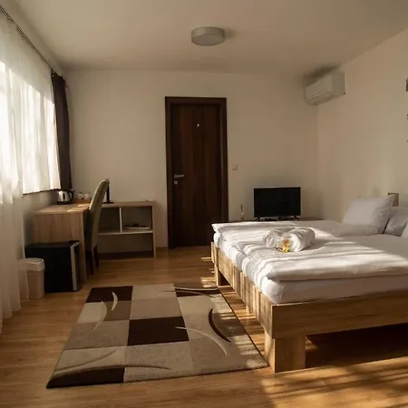 River View Hotel 3*