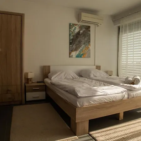 River View 3*
